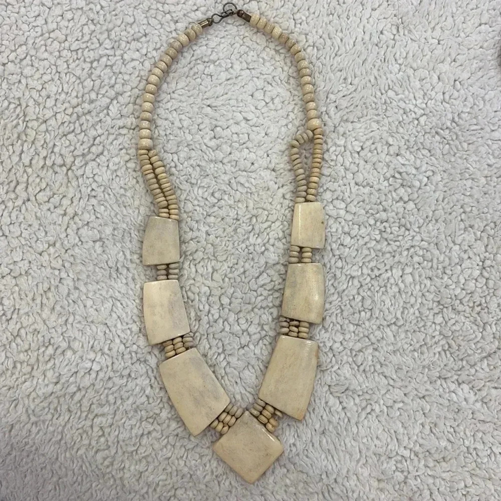 Real bone necklace - Picture 3 of 4